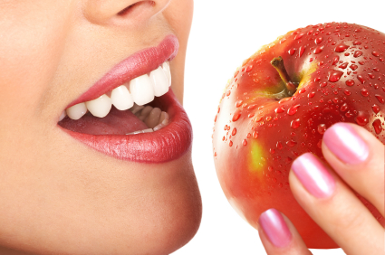 Teeth-and-apple